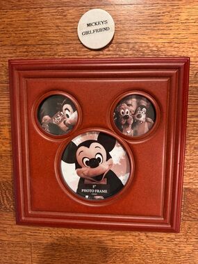 Disney Red Mickey Mouse 3-Opening Round Photo Frame